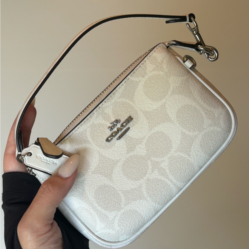 Coach Nolita 15